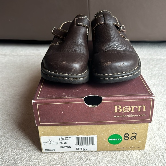 Brown Born Clogs - size 8 - Picture 5 of 9